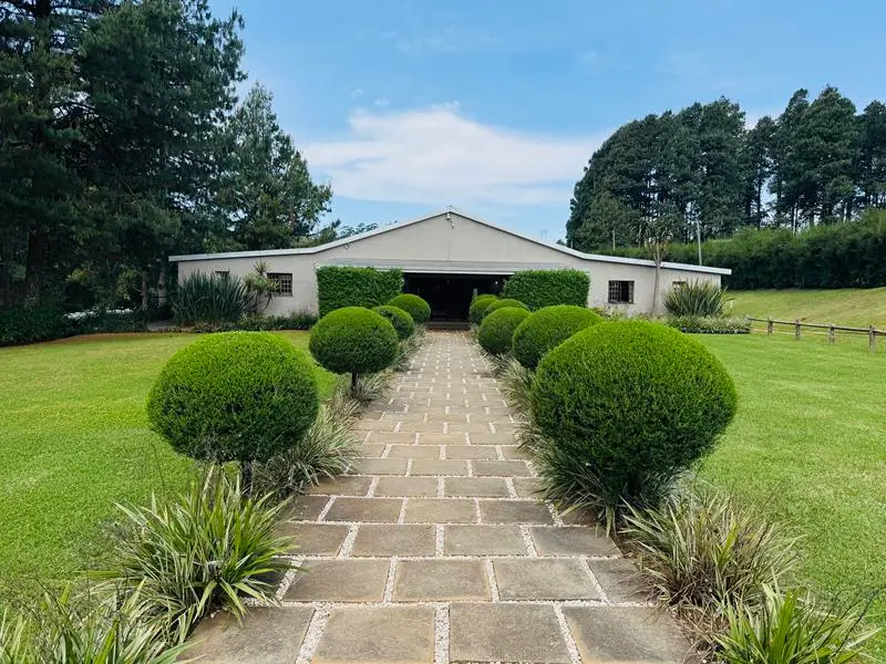 The garden path up to the Haycroft Farm wedding venue in the KZN Midlands