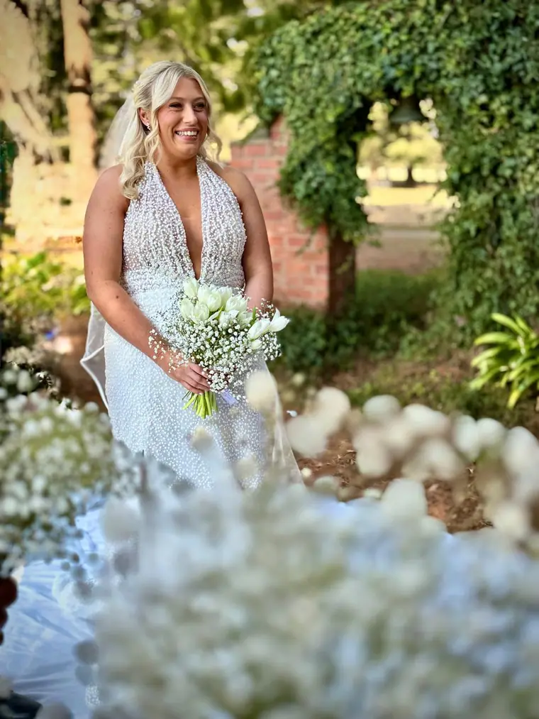 Bride holding her bouquet at a KZN Midlands wedding